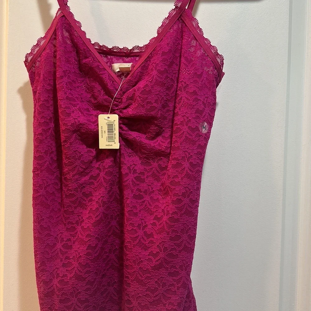 BRAND NEW AERIE Fushia lace camisole size M - Picture 1 of 5